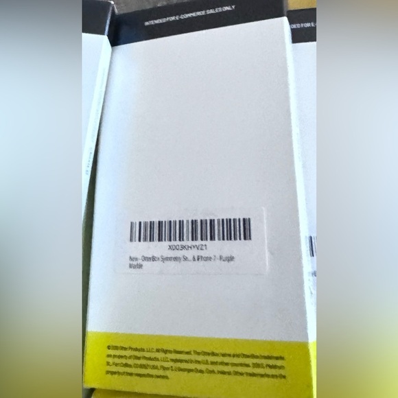 Otterbox Symmetry Series Case for iPhone 8 & iPhone 7 Purple Marble NWT - Picture 3 of 3